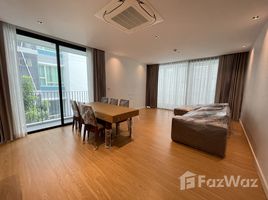 2 Schlafzimmer Appartement zu vermieten im Chern Residence, Khlong Tan Nuea