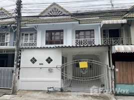 3 Bedroom Townhouse for sale in Khlong Chet, Pathum Thani, Khlong Chet, Khlong Luang, Pathum Thani