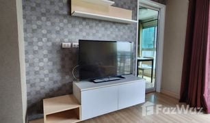 2 Bedrooms Condo for sale in Bang Chak, Bangkok The Escape