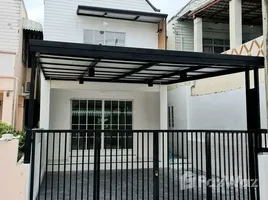 4 Bedroom Townhouse for sale at Baan Monthon 2, Bang Khae Nuea