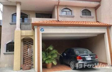 For sale large and well maintained house in high growth area in Rhormoser in , San José
