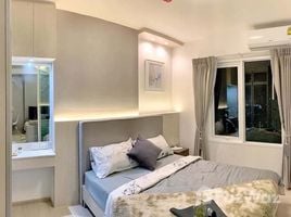 1 chambre Condominium à louer à , Huai Khwang, Huai Khwang