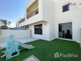 Noor Townhouses で売却中 3 ベッドルーム 町家, 町の中心