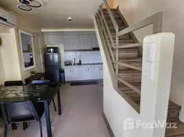 Condominium 2 chambre à vendre à Victoria de Makati, Makati City