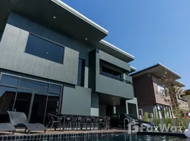 วิลล่า 5 ห้องนอน ให้เช่า ในโครงการ คันนา พูลวิลล่า, สันพระเนตร, สันทราย