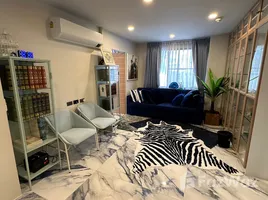 Pearl Garden에서 임대할 2 침실 아파트, 시 롬