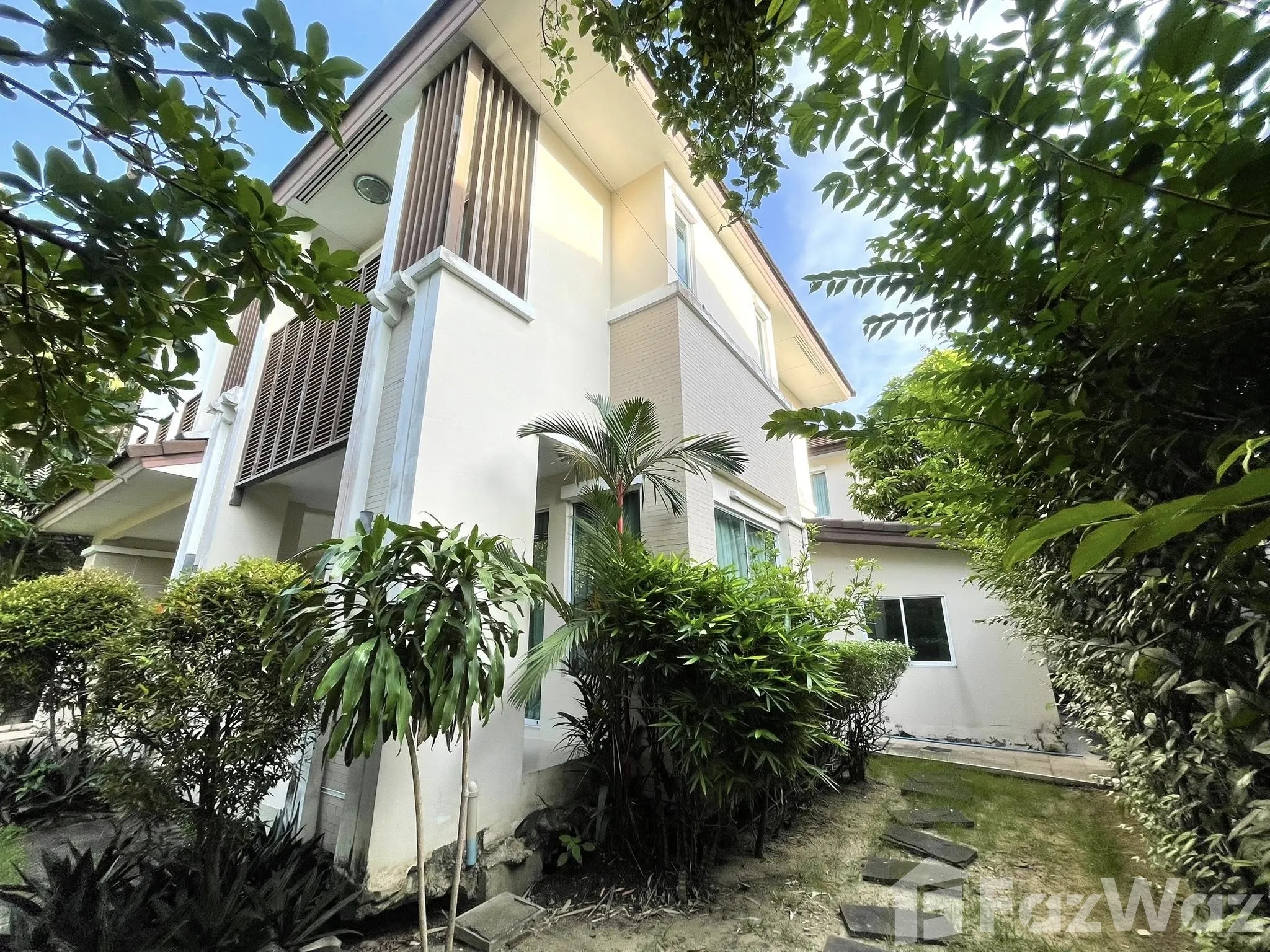 3 Bedroom House for sale at The Centro Onnut-Wongwaen — photo 2