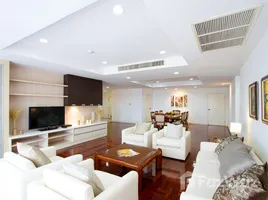 3 Bedroom Condo for rent at Sethiwan Palace, Khlong Toei