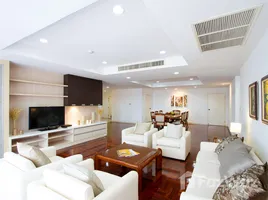 3 Bedroom Apartment for rent at Sethiwan Palace, Khlong Toei, Khlong Toei