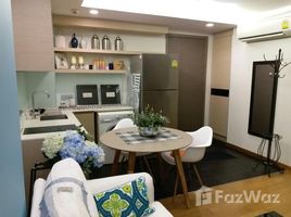 1 Schlafzimmer Appartement zu verkaufen im Via Botani, Khlong Tan Nuea