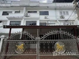 ทาวน์เฮ้าส์ 3 ห้องนอน ให้เช่า ในโครงการ Baan Sri Pramot, ช่องนนทรี, ยานนาวา, กรุงเทพมหานคร