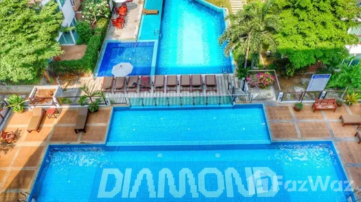 Fotos 3 of the สระว่ายน้ำ at Diamond Suites Resort Condominium