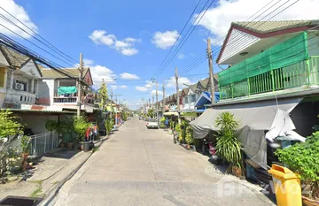 Baan Manorom 4 in บางชัน, กรุงเทพมหานคร