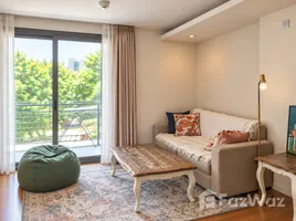 1 Schlafzimmer Wohnung zu verkaufen im Via Botani, Khlong Tan Nuea