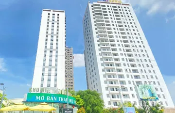 Iris Tower in Binh Hoa, ビン・デュオン