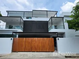 5 Bedroom House for rent in Phra Khanong Nuea, Watthana, Phra Khanong Nuea