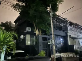 在FazWaz.cn出租的6 卧室 联排别墅, Phlapphla, 翁通郎, 曼谷, 泰国