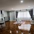2 спален Кондо в аренду в 49 Suite, Khlong Tan Nuea