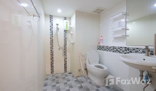 2 Bedrooms Condo for sale in Sam Sen Nai, Bangkok Centurion Park