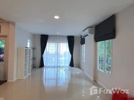 3 Habitación Casa en alquiler en Mantana Rama 9-Srinakarin, Hua Mak, Bang Kapi, Bangkok, Tailandia