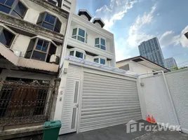 4 Bedroom Townhouse for sale in Khlong Toei Nuea, Bangkok, Khlong Toei Nuea, Watthana, Bangkok