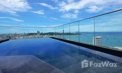 Фото 3 of the Jacuzzi at EDGE Central Pattaya
