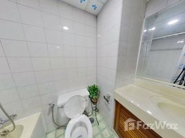 1 спален Кондо в аренду в 49 Suite, Khlong Tan Nuea