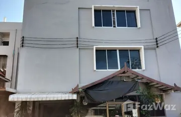 Somsri Apartment in วงศ์สว่าง, กรุงเทพมหานคร