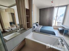 1 спален Квартира в аренду в The Esse Asoke, Khlong Toei Nuea