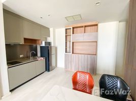 1 спален Квартира на продажу в Noble Ploenchit, Lumphini, Патхум Щан