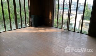 4 Bedrooms House for sale in Samre, Bangkok 