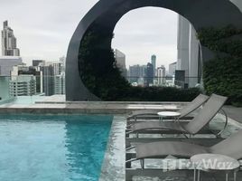 1 спален Квартира в аренду в Edge Sukhumvit 23, Khlong Toei Nuea