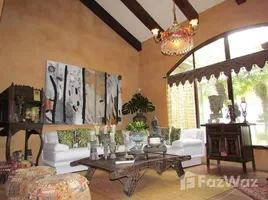 4 Bedroom House for sale at Santa Ana, Santa Ana