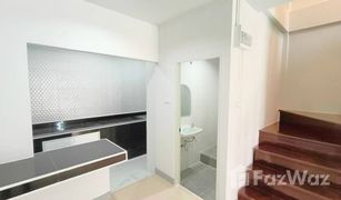 2 Bedrooms Townhouse for sale in Sao Thong Hin, Nonthaburi Bua Thong 2 Village