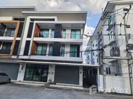 4 спален Здания целиком на продажу в D Complex Si Racha-Nikhom Pinthong 1, Nong Kham, Si Racha