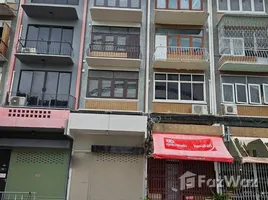 5 chambre Maison de ville for rent in Sirindhorn MRT, Bang Yi Khan, Bang Phlat