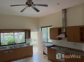 วิลล่า 5 ห้องนอน ให้เช่า ในโครงการ พาราไดซ์ วิลล่า 1 & 2, เมืองพัทยา