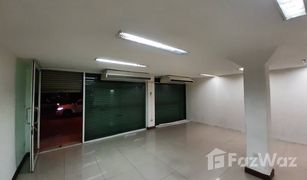 3 Bedrooms Shophouse for sale in Wong Sawang, Bangkok 