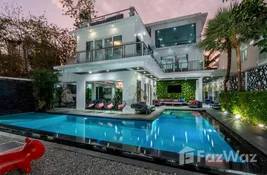 8 bedroom Villa for sale at Palm Oasis in Chon Buri, Thailand
