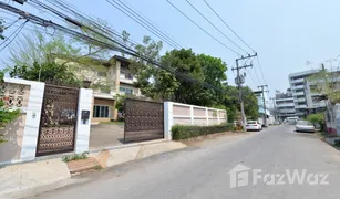 5 Schlafzimmern Haus zu verkaufen in Chang Phueak, Chiang Mai 