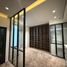 1 спален Квартира на продажу в Muniq Sukhumvit 23, Khlong Toei Nuea