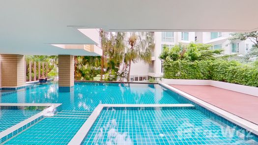 Photo 1 of the Communal Pool at The Amethyst Sukhumvit 39