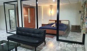 Studio Apartment for sale in Nong Prue, Pattaya Yensabai Condotel