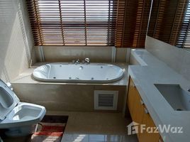 2 спален Кондо в аренду в Athenee Residence, Lumphini