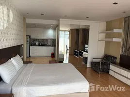 Studio Condo for rent at Nantiruj Tower, Khlong Toei, Khlong Toei