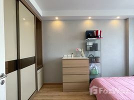 1 спален Квартира на продажу в JRY Rama 9 Condominium, Bang Kapi