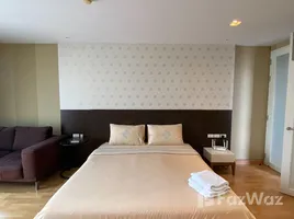 1 Schlafzimmer Appartement zu vermieten im Nantiruj Tower, Khlong Toei