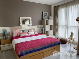 Studio Condo for sale at The Address Chidlom, Lumphini