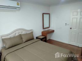 3 спален Квартира в аренду в Lumpini Suite Ratchada-Rama III, Chong Nonsi, Ян Наща