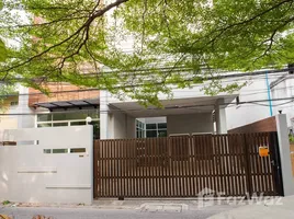 3 Habitación Casa en alquiler en Watthana, Bangkok, Khlong Tan Nuea, Watthana